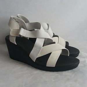 Cliffs by White Mountain Sandals